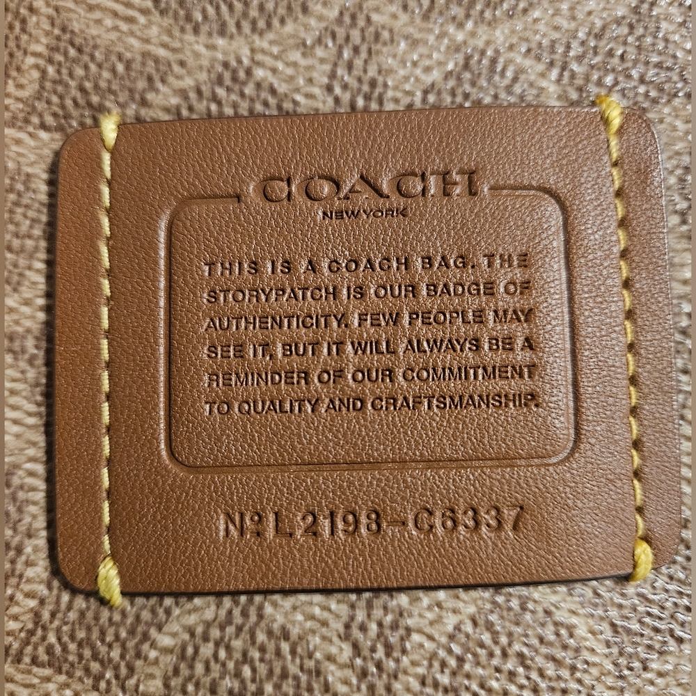 Coach Tan and Brown Signature Large Zip Wristlet - EUC - Picture 5 of 7